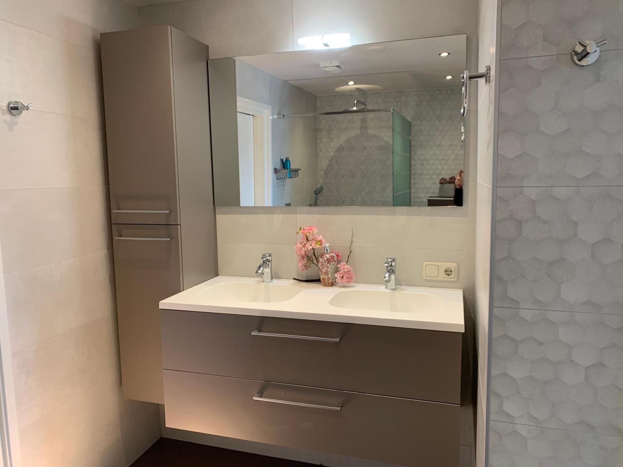 Comfortabele Familie Suite Met 2 Slk, Speelzolder, Balkon, Airco Den Ham Экстерьер фото